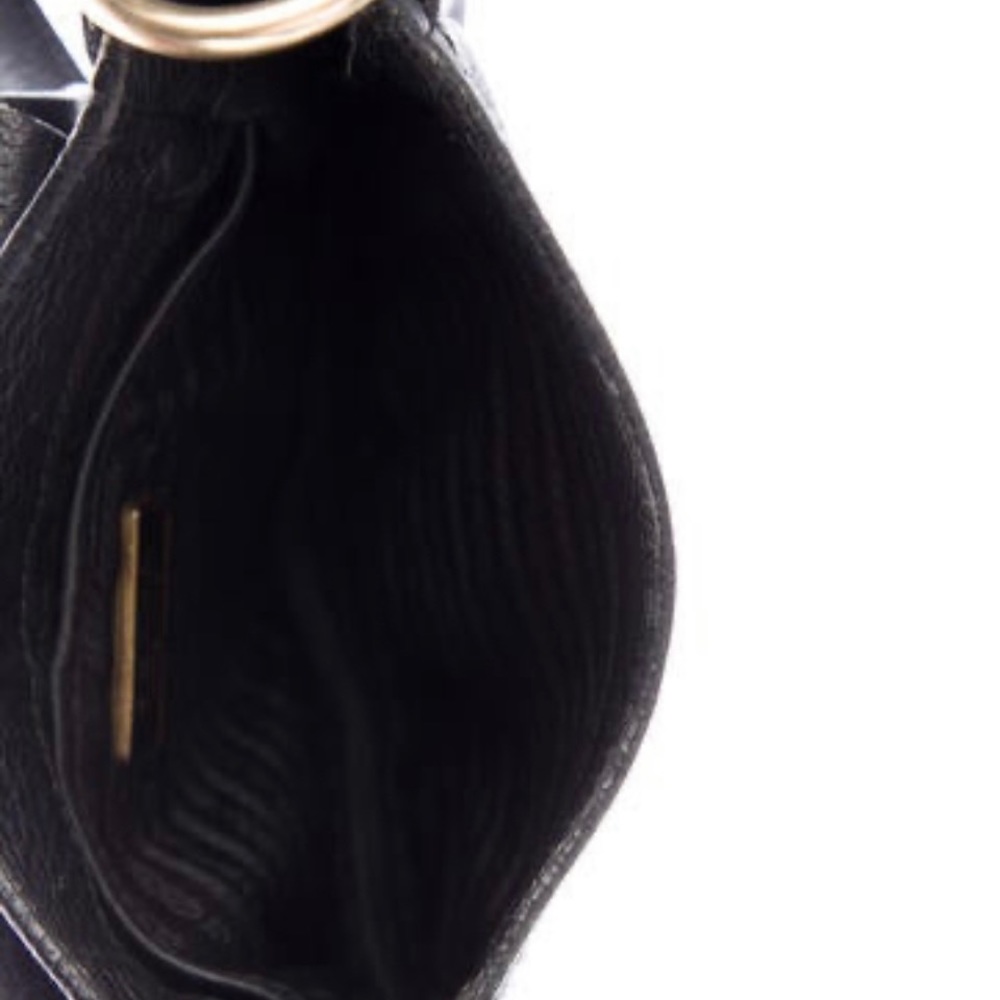 💯 Prada Black Leather Handbag - Picture 3 of 16